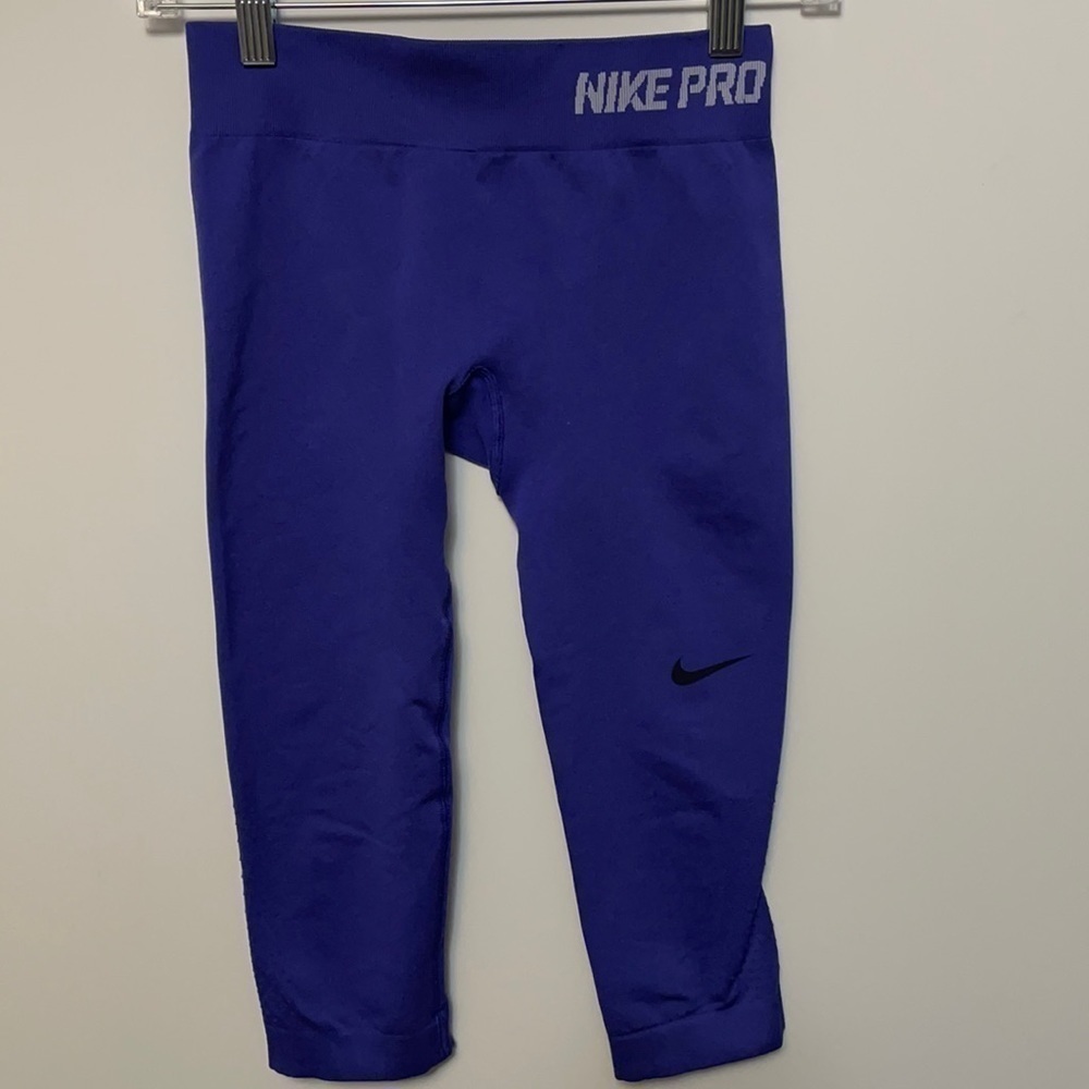 Nike Pro Solid Purple Cropped Athletic Dri-Fit Leggings Size S